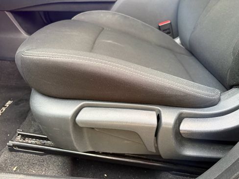 Used 2024 Nissan Rogue S AWD/4WD image 14