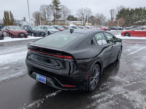 Used 2024 Toyota Prius XLE image 6