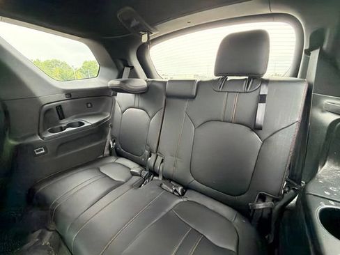 Used 2023 Honda Pilot TrailSport image 18