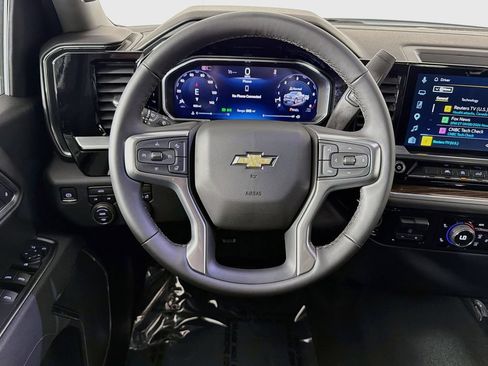 Used 2026 Chevrolet Silverado 1500 LT AWD/4WD image 11