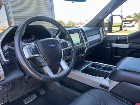Used 2020 Ford F250 Lariat w/ Lariat Ultimate Package AWD/4WD image 13