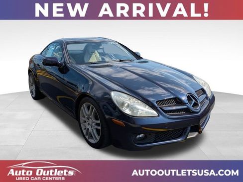 Used 2009 Mercedes-Benz SLK 300 image 1