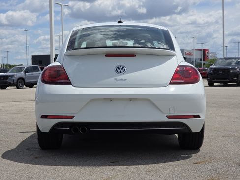 Used 2019 Volkswagen Beetle 2.0T SE FWD image 14