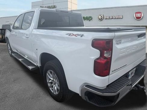 Used 2021 Chevrolet Silverado 1500 LT w/ Convenience Package II AWD/4WD image 5