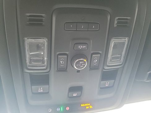 Used 2021 Chevrolet Tahoe LT w/ LT Signature Package image 25