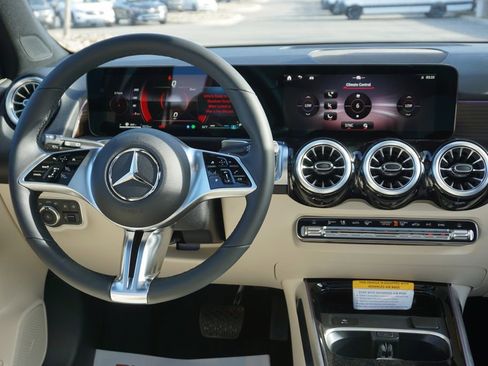 New 2026 Mercedes-Benz GLB 250 image 18