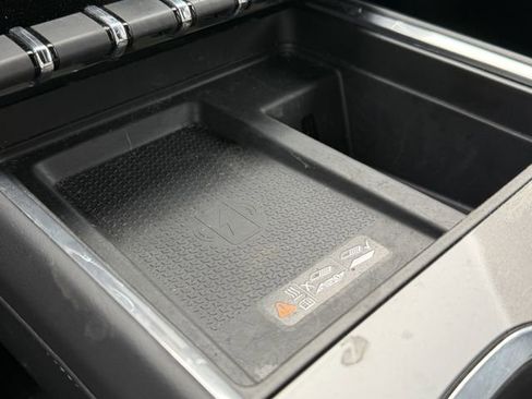 Used 2025 GMC Acadia Elevation image 21