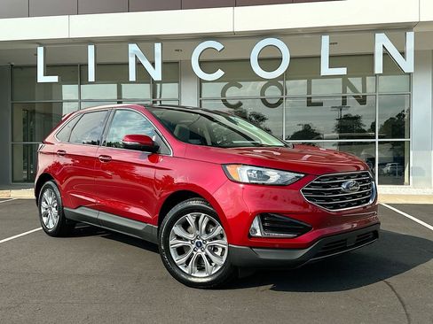 Used 2021 Ford Edge Titanium w/ Class II Trailer Tow Package AWD/4WD image 1