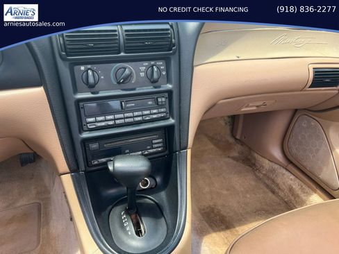 Used 1998 Ford Mustang Convertible RWD image 9