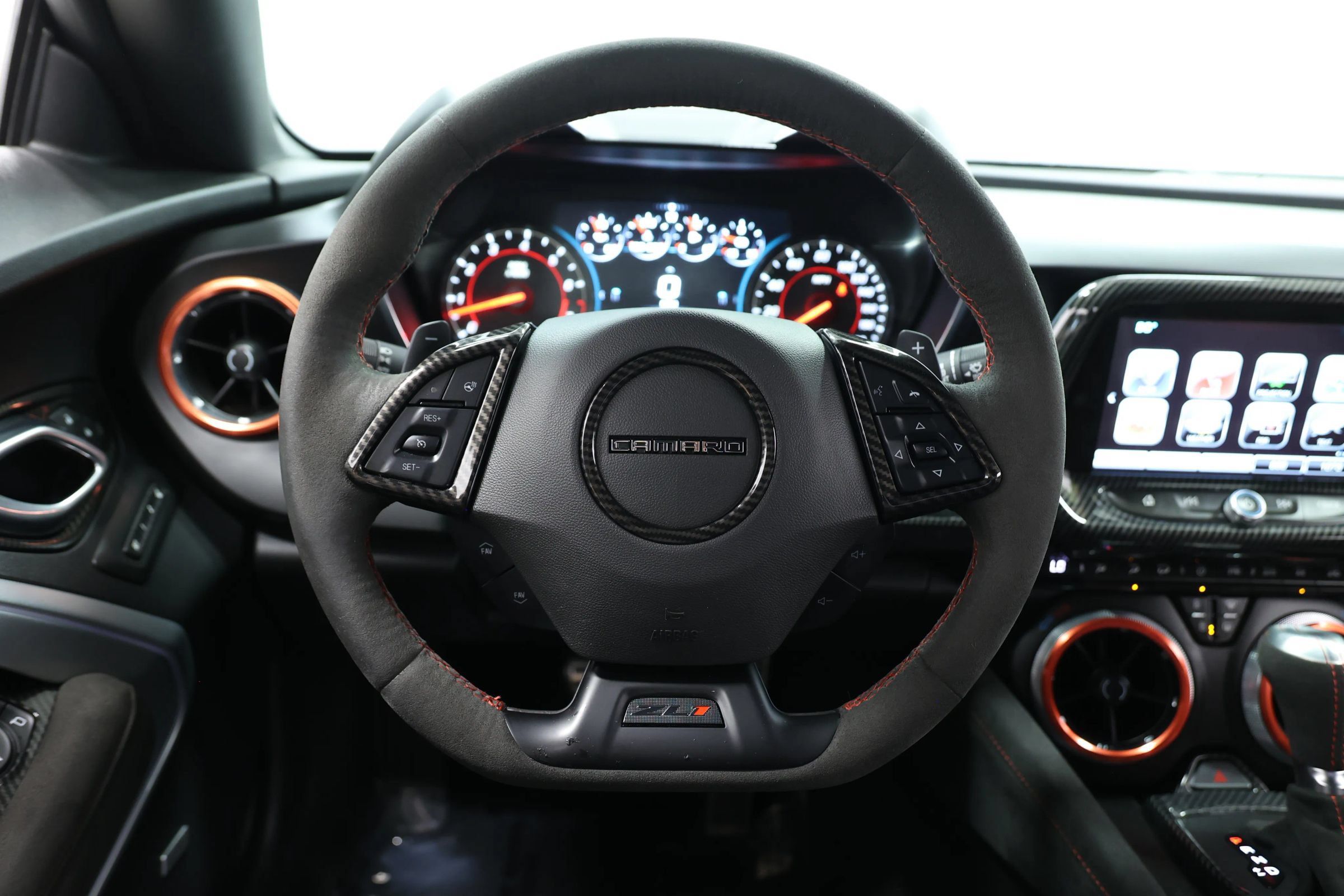 Used 2018 Chevrolet Camaro ZL1 RWD image 26