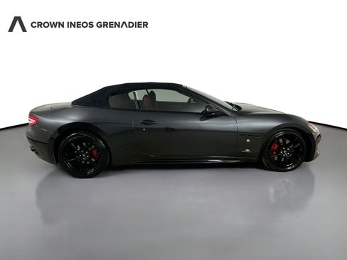 Used 2015 Maserati GranTurismo Sport RWD image 4