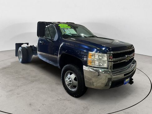 Used 2010 Chevrolet Silverado 3500 W/T w/ Snow Plow Prep Package image 8