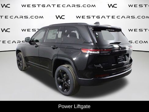 New 2025 Jeep Grand Cherokee Altitude image 5