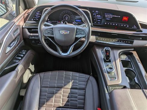 Used 2024 Cadillac Escalade Sport Platinum w/ LPO, ONYX Package image 17