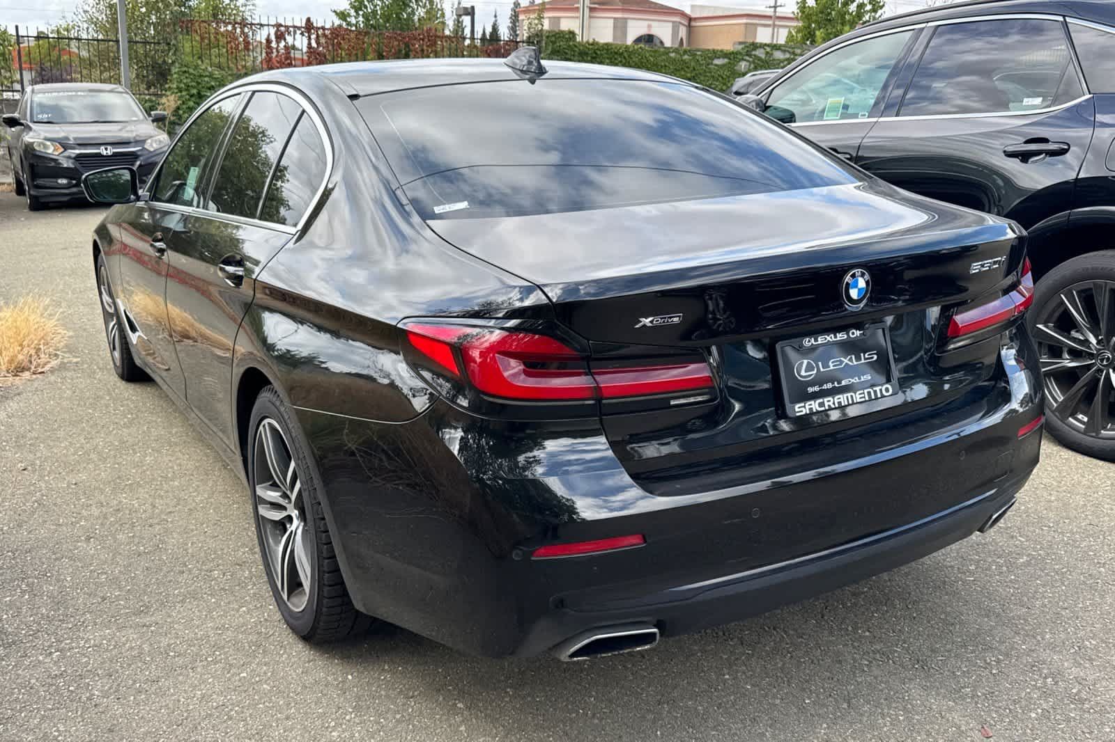 Used 2021 BMW 530i xDrive w/ Premium Package AWD/4WD image 4