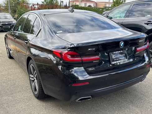 Used 2021 BMW 530i xDrive w/ Premium Package AWD/4WD image 4