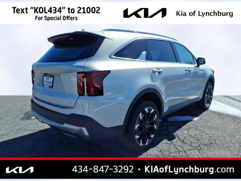 New 2026 Kia Sorento EX AWD/4WD image 4