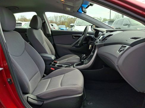 Used 2014 Hyundai Elantra SE w/ Option Group 02 FWD image 13