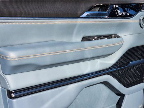 New 2024 Jeep Grand Wagoneer Series III w/ HD Trailer Tow Package image 47