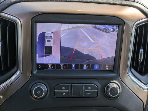 Used 2020 Chevrolet Silverado 1500 High Country image 18