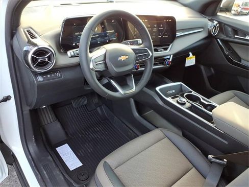 New 2026 Chevrolet Equinox LT image 5