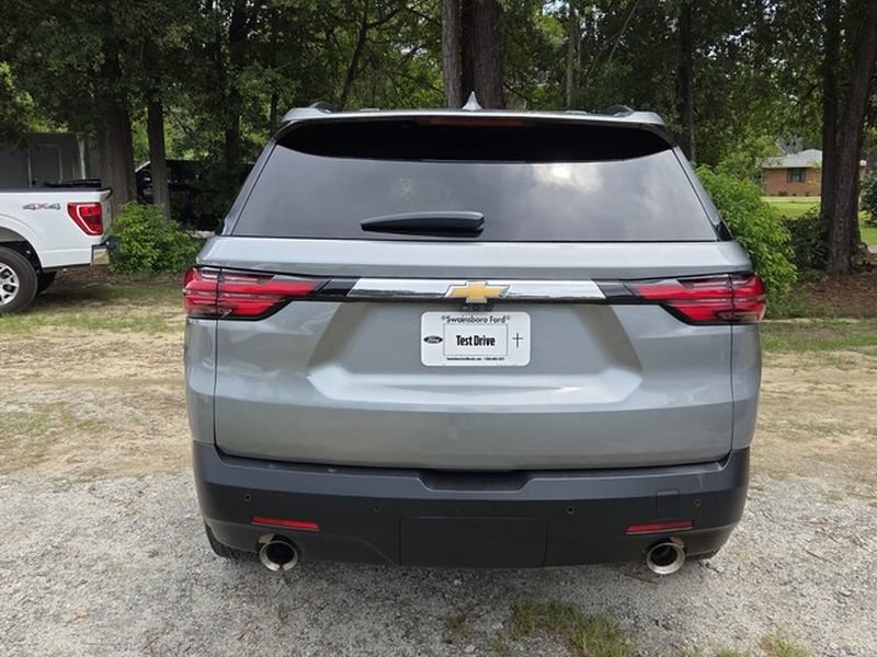 Used 2023 Chevrolet Traverse LT w/ LT Premium Package FWD image 13