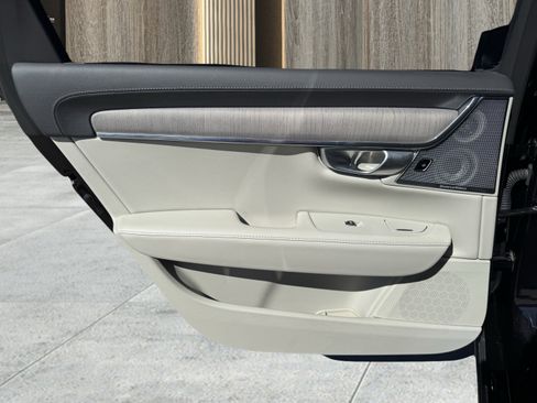 Used 2024 Volvo S90 T8 Ultimate w/ Lounge Package image 30