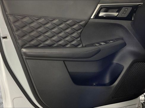 Used 2022 Mitsubishi Outlander SEL FWD image 19