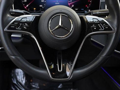 Used 2024 Mercedes-Benz E 350 4MATIC Sedan image 7