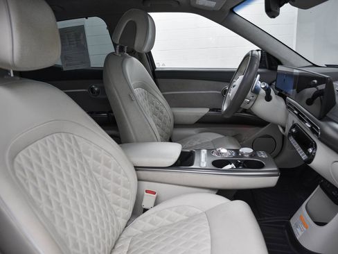 Used 2023 Genesis GV60 Performance image 15