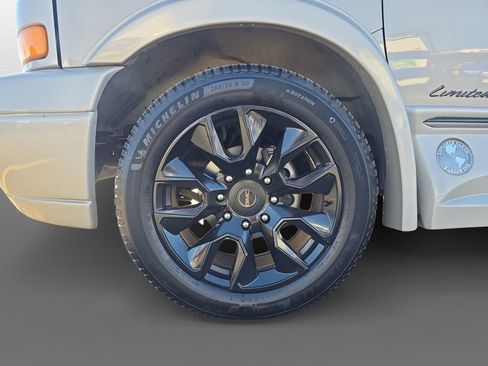 Used 2023 GMC Savana 2500 image 15