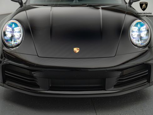 Used 2025 Porsche 911 Carrera image 9