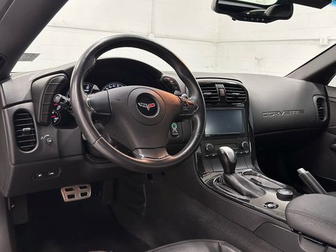 Used 2013 Chevrolet Corvette Convertible RWD image 17