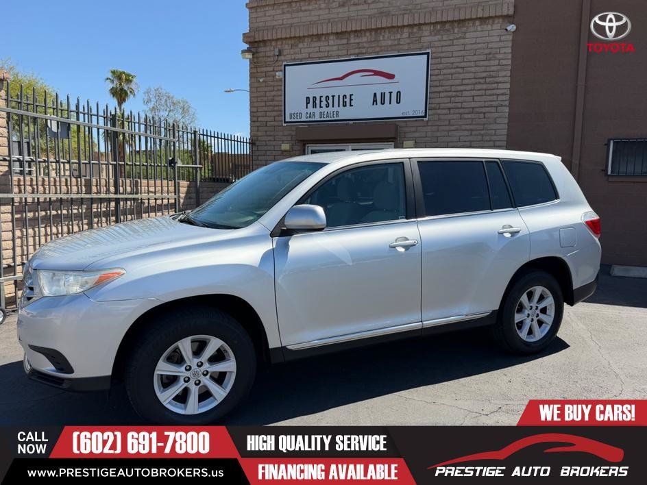 Used 2013 Toyota Highlander FWD image 3
