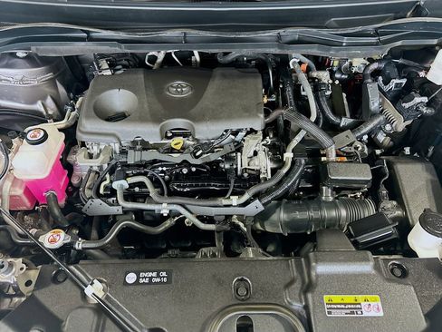 Used 2021 Toyota Sienna XLE FWD image 29