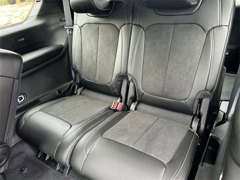 New 2025 Jeep Grand Cherokee L Altitude image 19