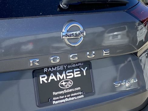 Used 2021 Nissan Rogue SV w/ Premium Package image 10