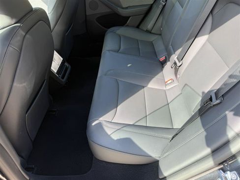 Used 2025 Tesla Model 3 Long Range RWD image 18
