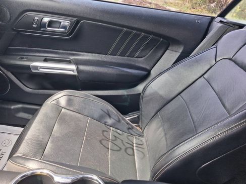 Used 2016 Ford Mustang Premium RWD image 14