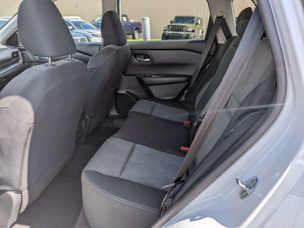 Used 2024 Nissan Rogue SV AWD/4WD image 14