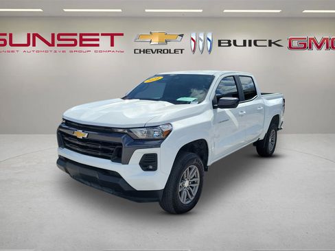 Certified 2024 Chevrolet Colorado LT w/ LT Convenience Package II image 8