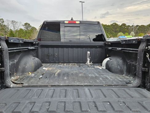 Used 2019 RAM 1500 Laramie image 29