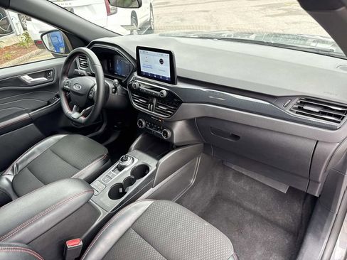 Used 2025 Ford Escape ST-Line FWD image 14