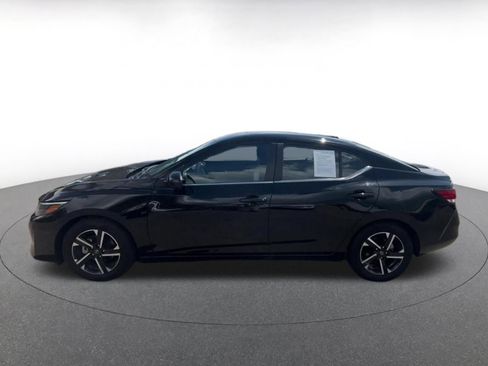 Used 2025 Nissan Sentra SV FWD image 9