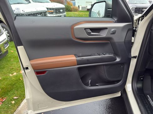 New 2025 Ford Bronco Sport Outer Banks w/ Sasquatch Outer Banks Package image 11