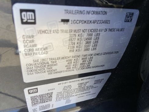 Used 2023 Chevrolet Silverado 1500 LT AWD/4WD image 33