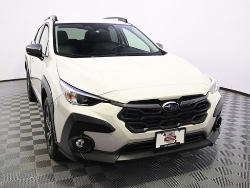Used 2024 Subaru Crosstrek 2.0i Premium image 9