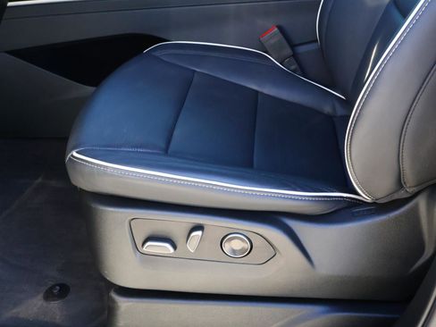 Used 2025 Cadillac Escalade Sport w/ Touring Package image 21