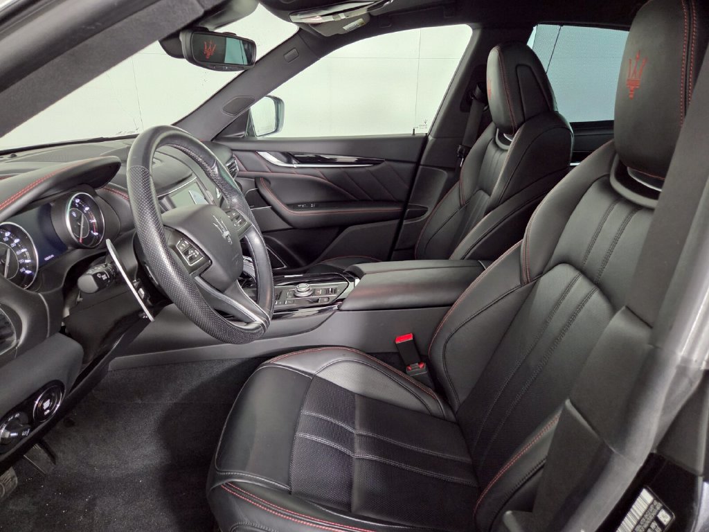 Used 2024 Maserati Levante GT Ultima AWD/4WD image 8