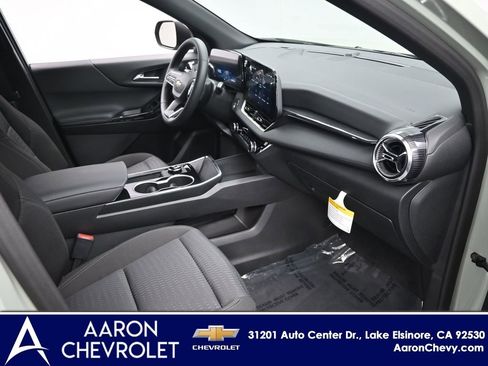 New 2026 Chevrolet Equinox LT image 9